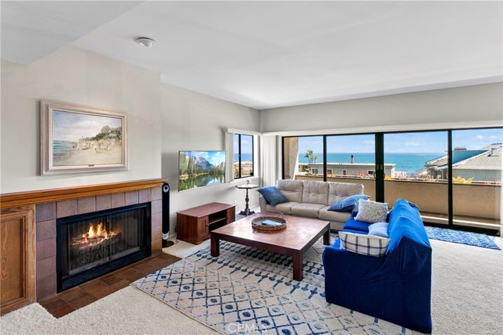 690 Cliff Drive Unit R1, Laguna Beach, California 92651