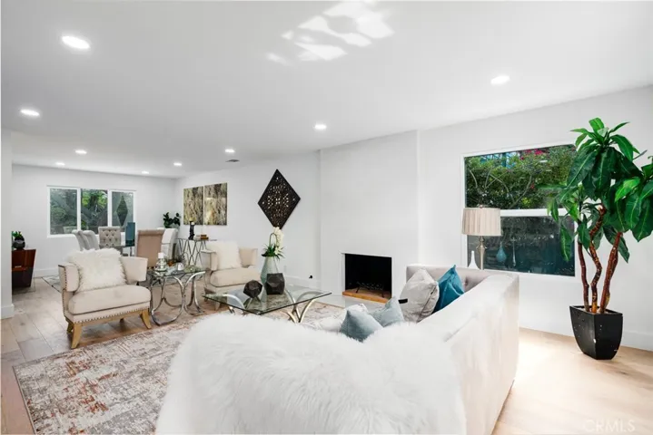 1621 Indus Street, Newport Beach, California 92660