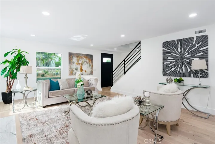 1621 Indus Street, Newport Beach, California 92660