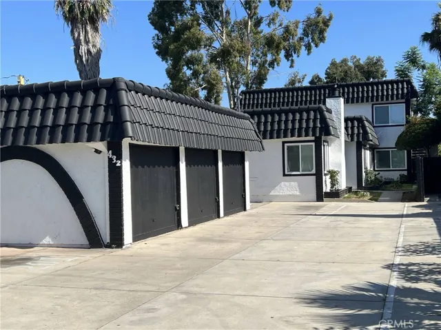 432 Hamilton Street, Costa Mesa, California 92627