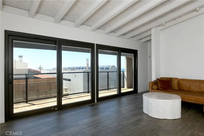 2516 Ocean Drive, Manhattan Beach, California 90266