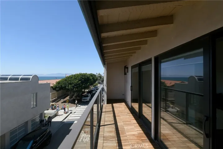 2516 Ocean Drive, Manhattan Beach, California 90266