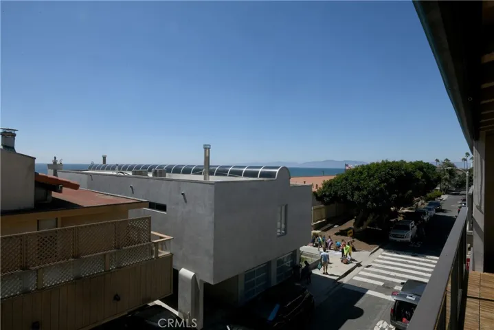 2516 Ocean Drive, Manhattan Beach, California 90266