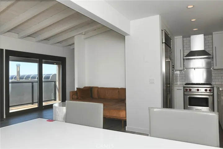 2516 Ocean Drive, Manhattan Beach, California 90266