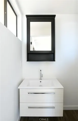 2516 Ocean Drive, Manhattan Beach, California 90266