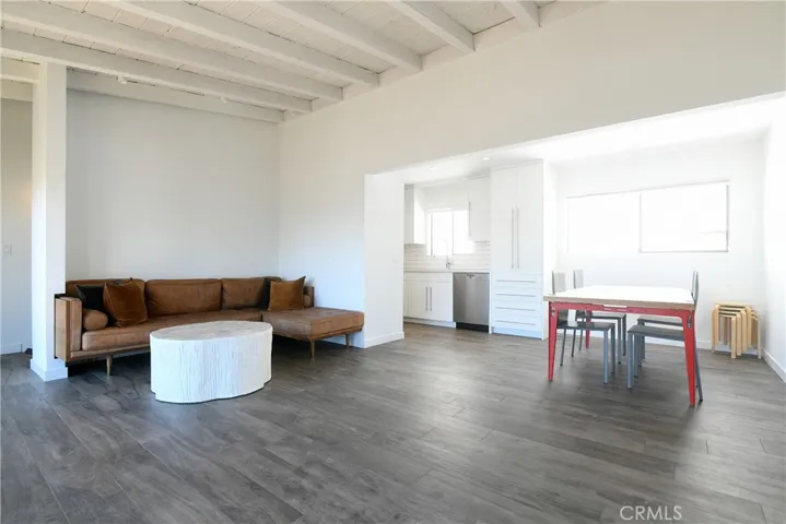 2516 Ocean Drive, Manhattan Beach, California 90266