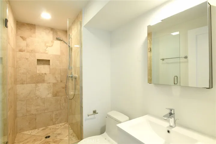 2516 Ocean Drive, Manhattan Beach, California 90266