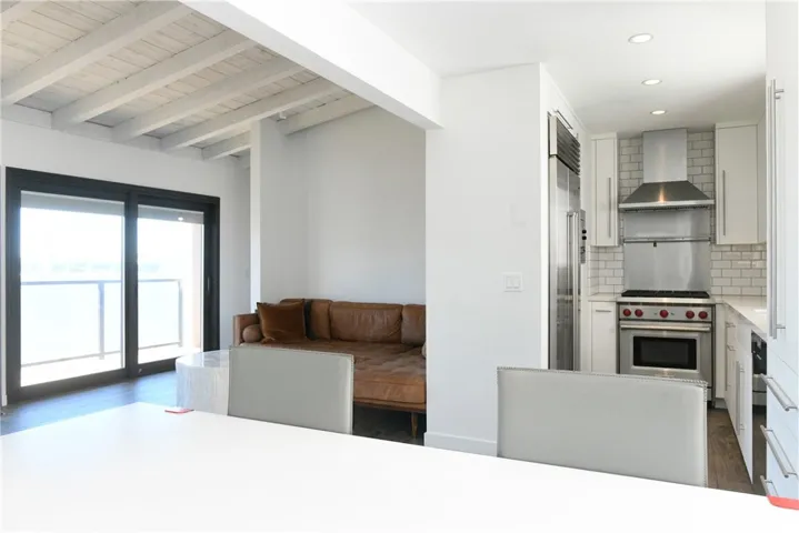 2516 Ocean Drive, Manhattan Beach, California 90266