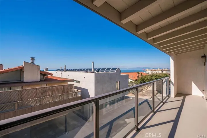 2516 Ocean Drive, Manhattan Beach, California 90266