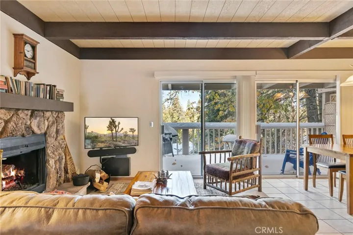 322 Canyon Crest Lane, Lake Arrowhead, California 92352