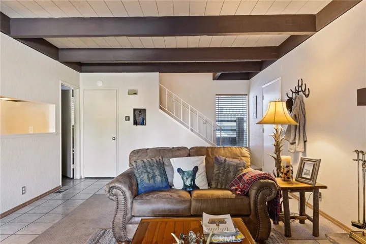 322 Canyon Crest Lane, Lake Arrowhead, California 92352