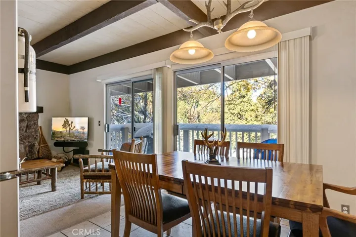 322 Canyon Crest Lane, Lake Arrowhead, California 92352