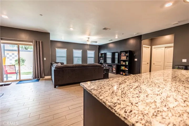 3510 Oak Lake Lane, Shafter, California 93263