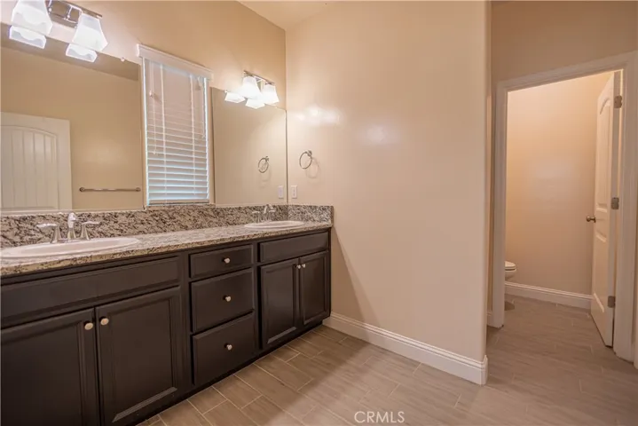 3510 Oak Lake Lane, Shafter, California 93263