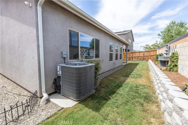3510 Oak Lake Lane, Shafter, California 93263