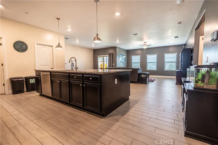 3510 Oak Lake Lane, Shafter, California 93263