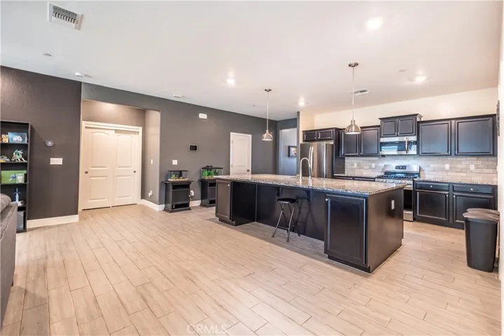 3510 Oak Lake Lane, Shafter, California 93263