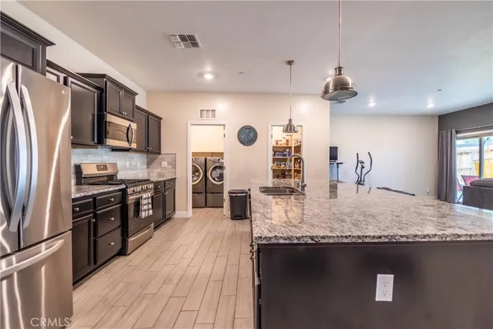 3510 Oak Lake Lane, Shafter, California 93263