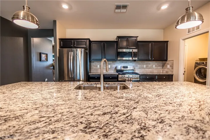 3510 Oak Lake Lane, Shafter, California 93263