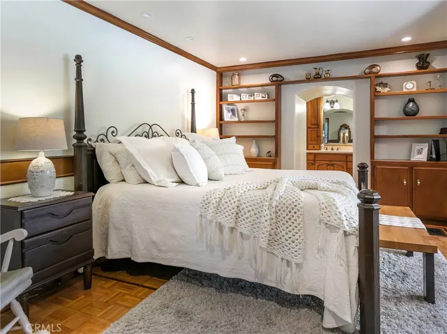 Master en-suite