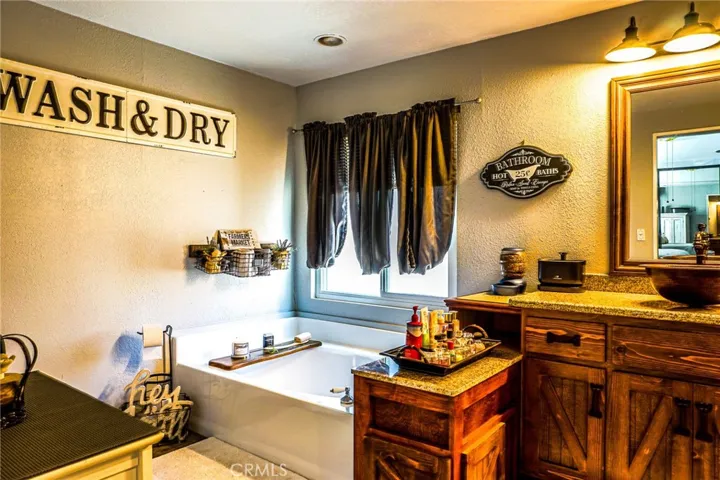 33121 Christine Lane, Winchester, California 92596
