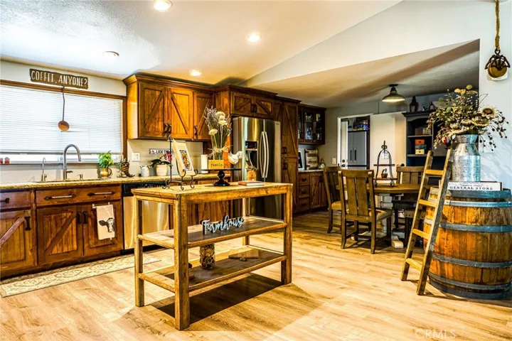 33121 Christine Lane, Winchester, California 92596