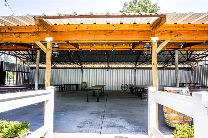 33121 Christine Lane, Winchester, California 92596