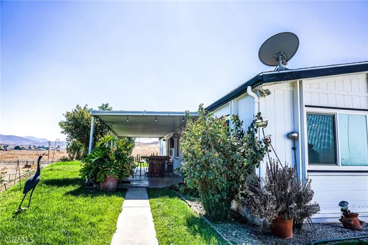 33121 Christine Lane, Winchester, California 92596