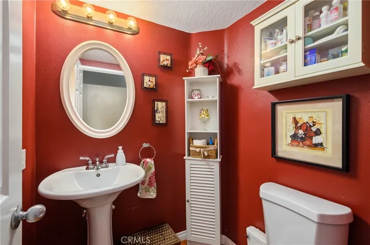 2205 Mira Monte Street, Corona, California 92879