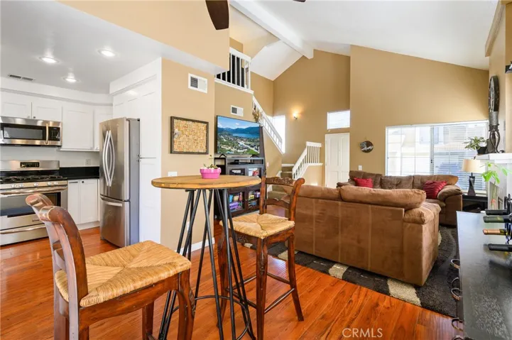 2205 Mira Monte Street, Corona, California 92879