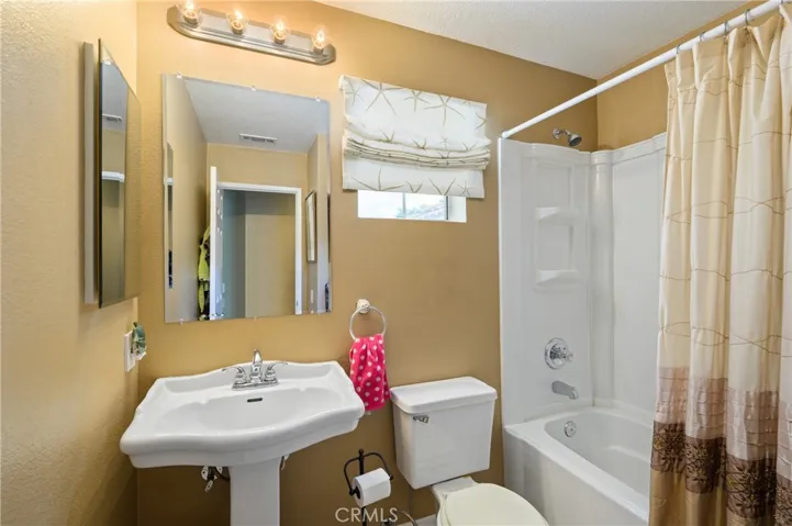 2205 Mira Monte Street, Corona, California 92879