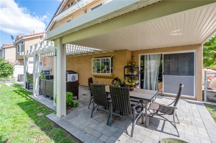 2205 Mira Monte Street, Corona, California 92879