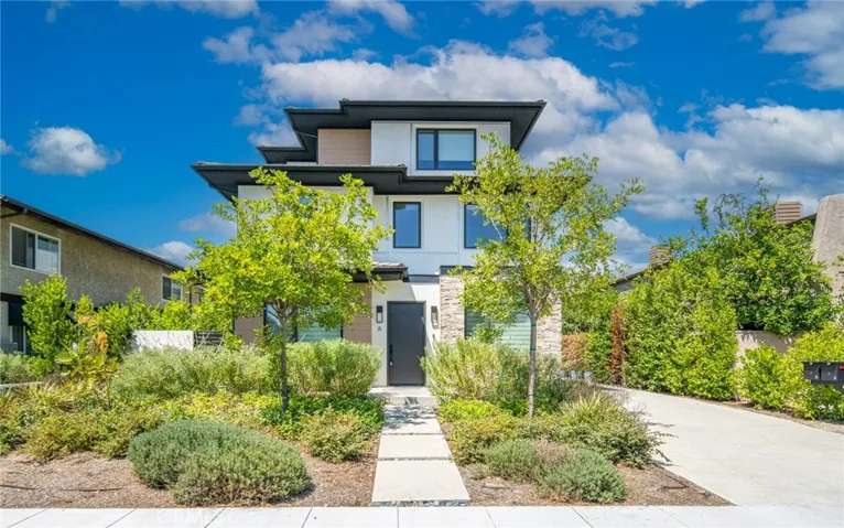 125 California Street Unit A, Arcadia, California 91007