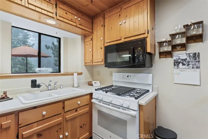 27511 Cappy Drive, Lake Arrowhead, California 92352