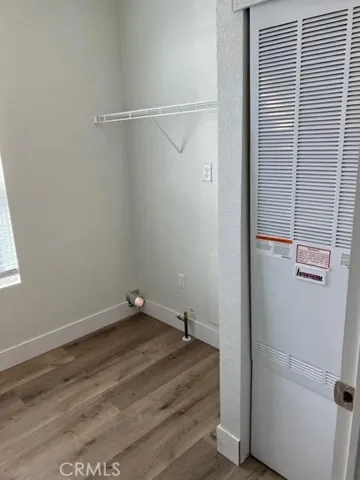 laundry hookups