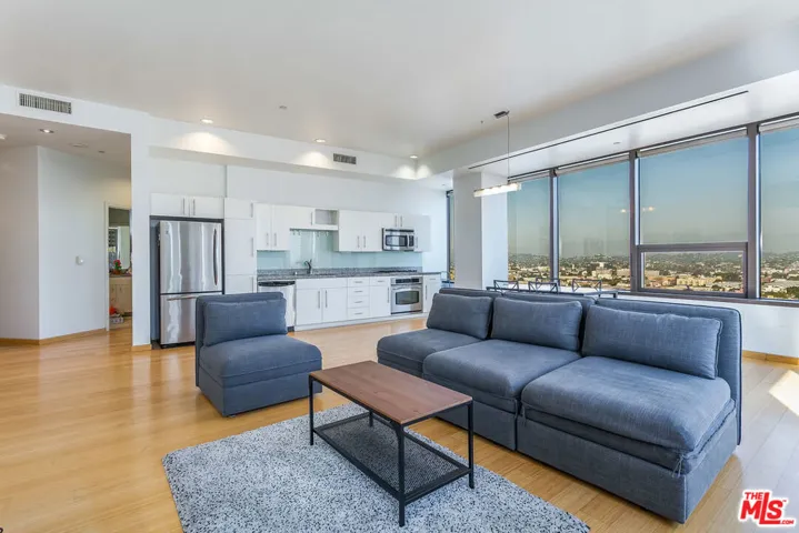 1100 Wilshire Boulevard Unit 2006, Los Angeles, California 90017