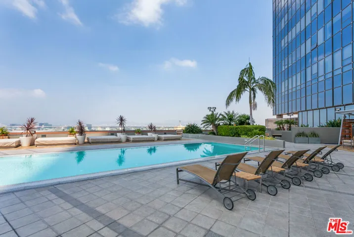 1100 Wilshire Boulevard Unit 2006, Los Angeles, California 90017