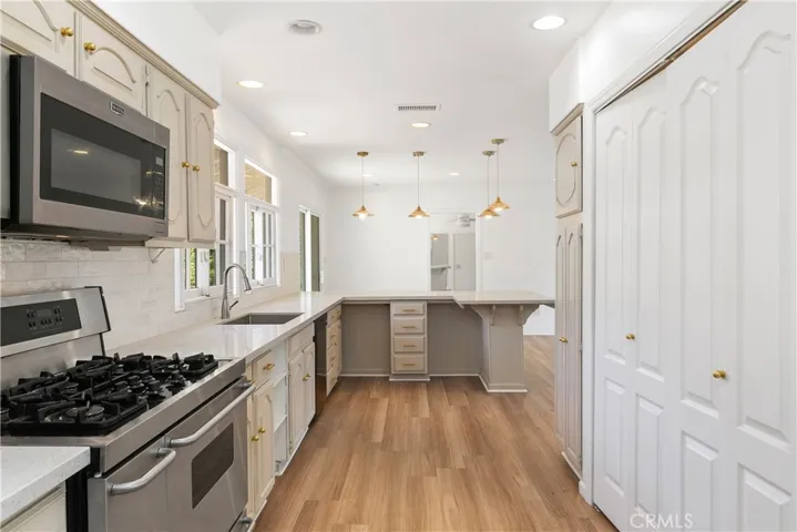 3569 Lees Avenue, Long Beach, California 90808