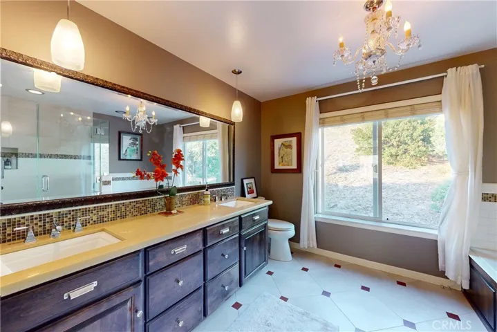 Primary Suite Bathroom