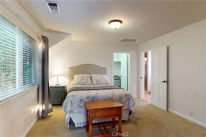 Upstairs Bedroom #5