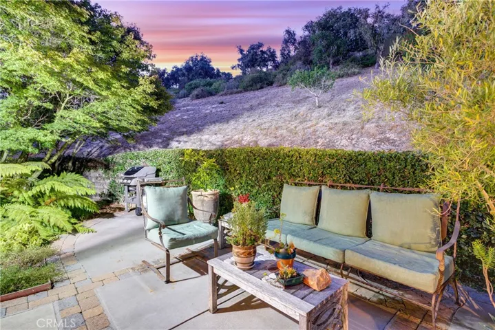 Indoor/outdoor entertaining off of Dining Area