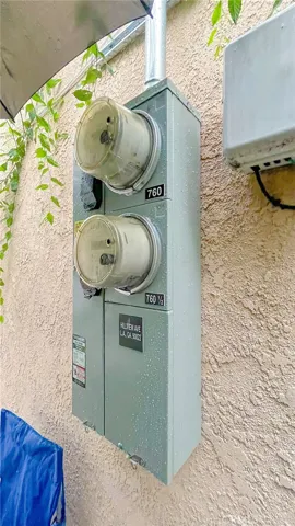 Second Building- Units 760 and 760 1/2 - panel