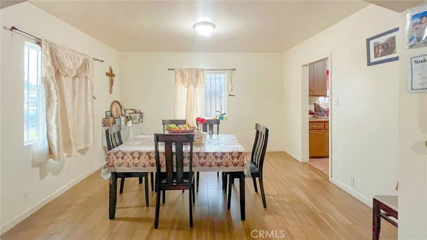 Unit 758- Front House-dinning area- picture 1