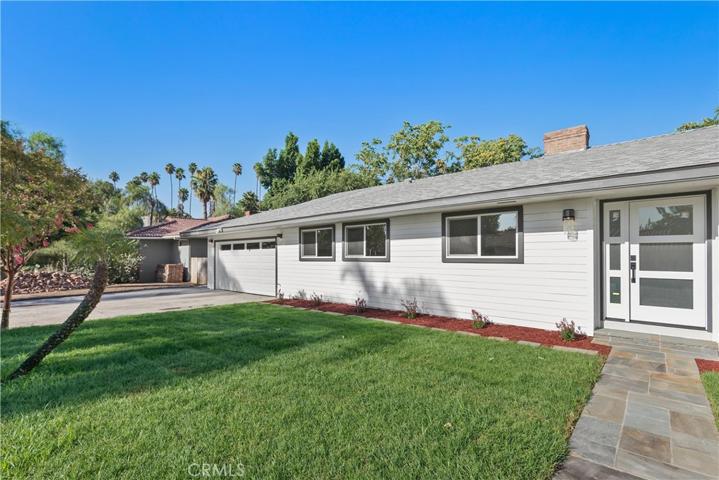 3241 Lakehill Place, Riverside, California 92501