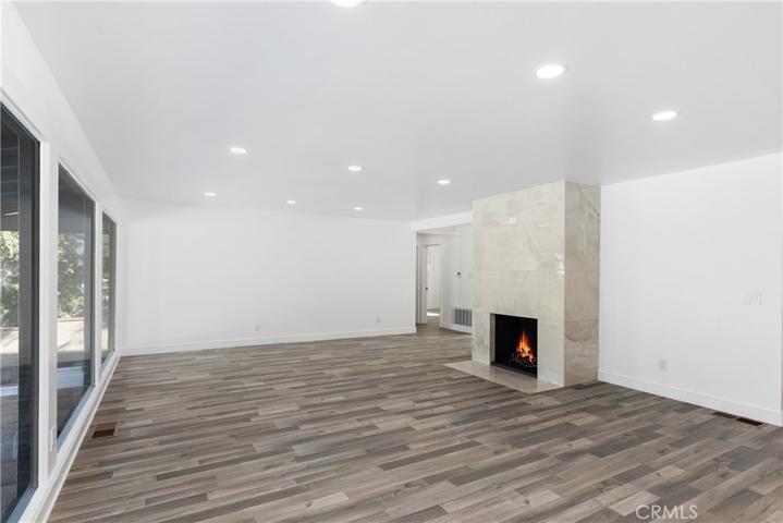 3241 Lakehill Place, Riverside, California 92501