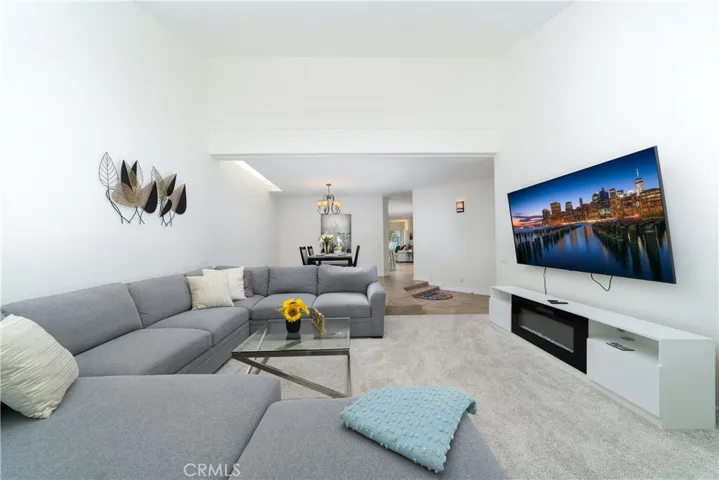 412 19th Street, Huntington Beach, California 92648