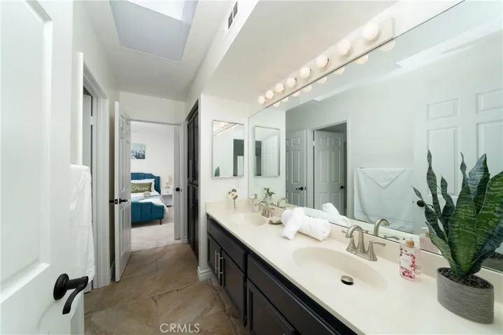 412 19th Street, Huntington Beach, California 92648