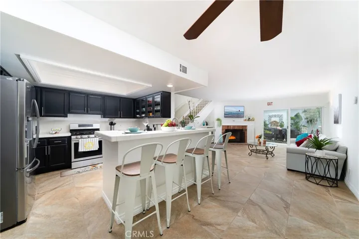412 19th Street, Huntington Beach, California 92648