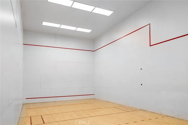 Raquetball courts.