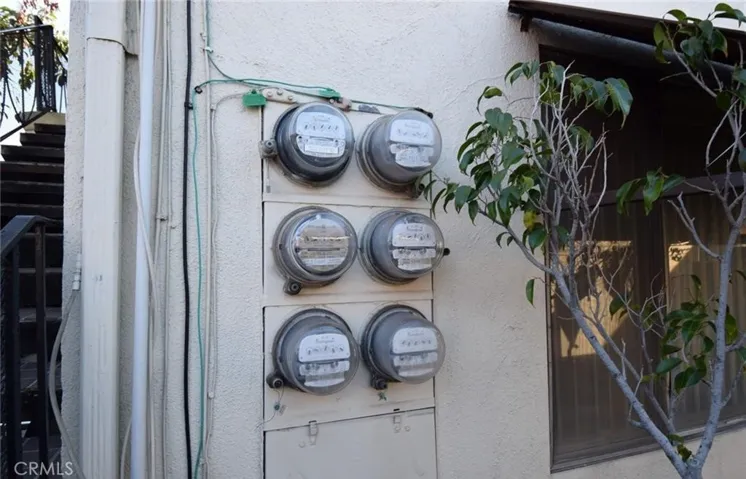 933 N Alameda Avenue, Azusa, California 91702